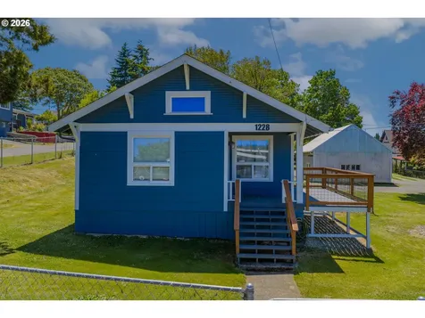 1228 Spruce Street Myrtle Point OR 97458