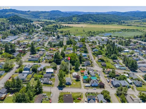 1228 Spruce Street Myrtle Point OR 97458