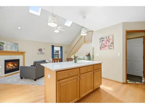 276 SE 8th Avenue Canby OR 97013