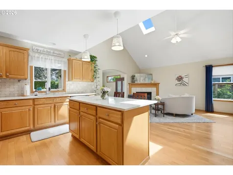 276 SE 8th Avenue Canby OR 97013
