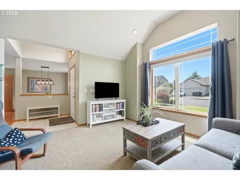 276 SE 8th Avenue Canby OR 97013