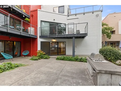 810 NW Naito Parkway Portland OR 97209