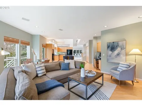 9230 NW Hopedale Court Portland OR 97229