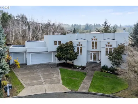 9230 NW Hopedale Court Portland OR 97229
