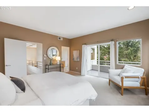 9230 NW Hopedale Court Portland OR 97229