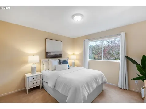 9230 NW Hopedale Court Portland OR 97229