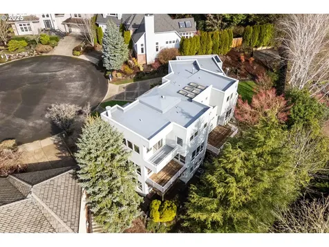 9230 NW Hopedale Court Portland OR 97229