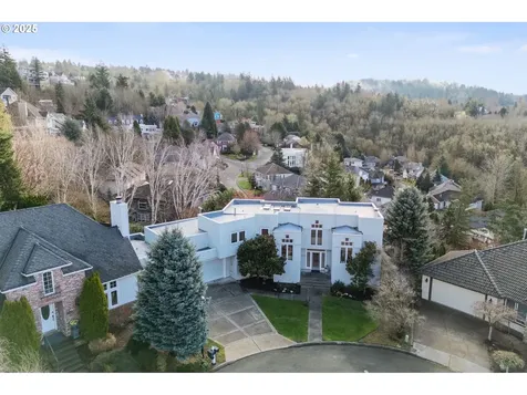 9230 NW Hopedale Court Portland OR 97229