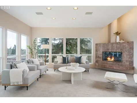 9230 NW Hopedale Court Portland OR 97229