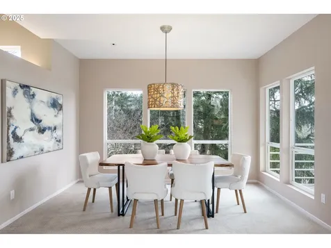 9230 NW Hopedale Court Portland OR 97229