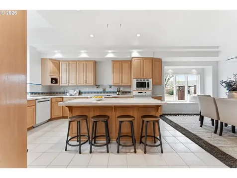 2680 E Mountain View Drive SE Albany OR 97322