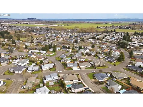 2680 E Mountain View Drive SE Albany OR 97322