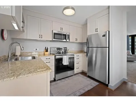 255 SW Harrison Street Portland OR 97201