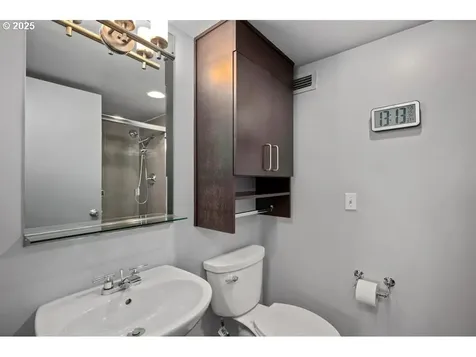 255 SW Harrison Street Portland OR 97201