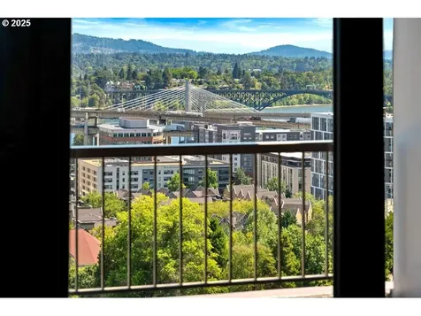 255 SW Harrison Street Portland OR 97201