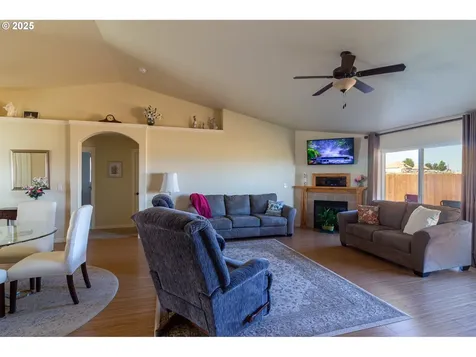 2260 NE 8th Street Hermiston OR 97838