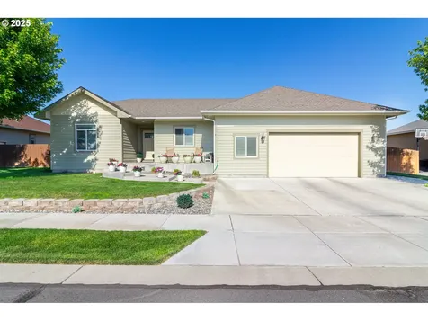 2260 NE 8th Street Hermiston OR 97838