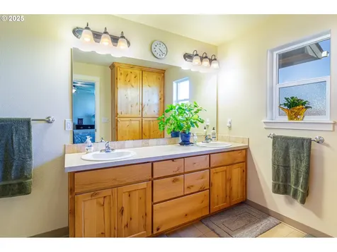 2260 NE 8th Street Hermiston OR 97838