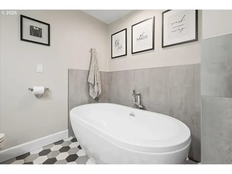 8310 NE 71st Street Vancouver WA 98662