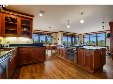 26300 SW Mcconnell Road Sherwood OR 97140