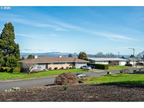 12340 NE Rose Parkway Portland OR 97230