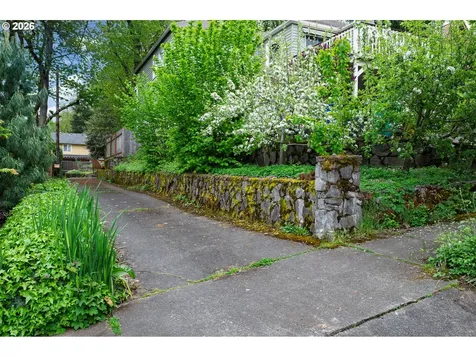 550 SE 58th Avenue Portland OR 97215