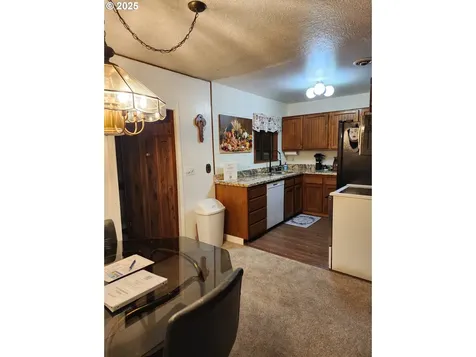 8632 NE Clackamas Street Portland OR 97220