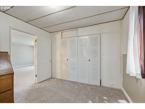8632 NE Clackamas Street Portland OR 97220