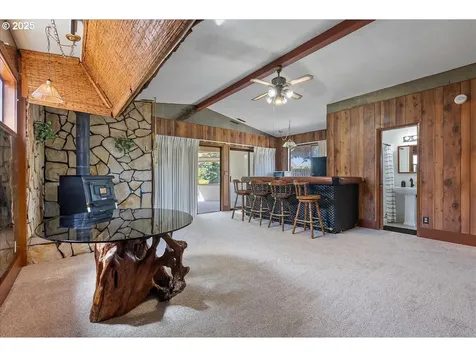 8632 NE Clackamas Street Portland OR 97220