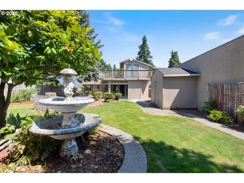 8632 NE Clackamas Street Portland OR 97220