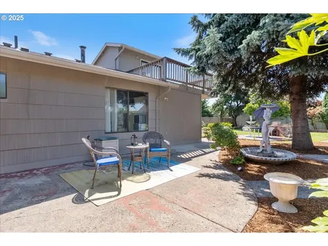 8632 NE Clackamas Street Portland OR 97220