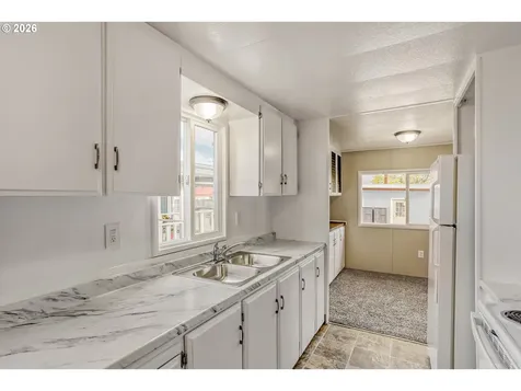 2300 SE 82nd Avenue Portland OR 97216
