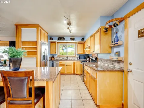 410 45th Court Washougal WA 98671