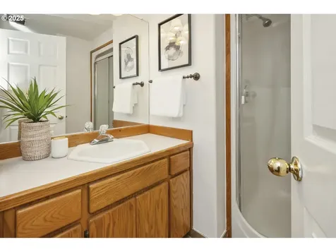 16202 NW 31st Court Vancouver WA 98685