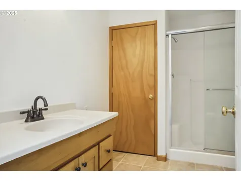 16202 NW 31st Court Vancouver WA 98685