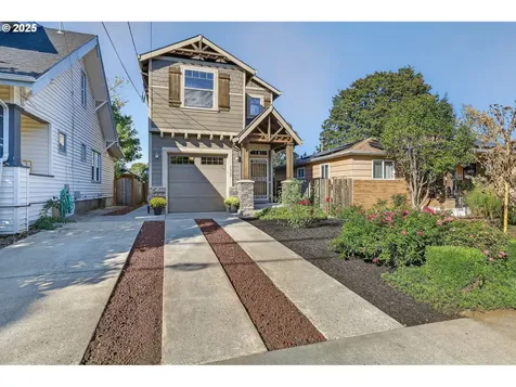 7025 SE Carlton Street Portland OR 97206
