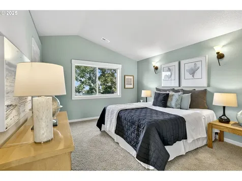 7025 SE Carlton Street Portland OR 97206