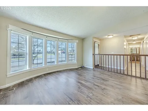 789 66th Street Springfield OR 97478