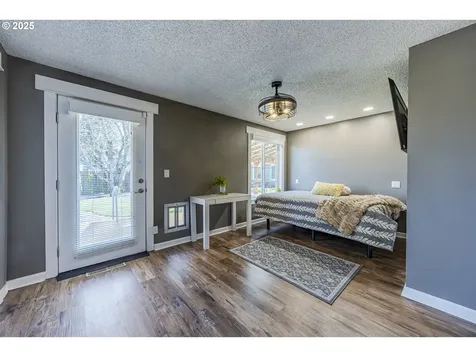 789 66th Street Springfield OR 97478