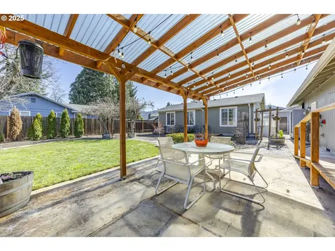 789 66th Street Springfield OR 97478