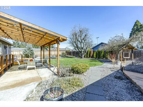 789 66th Street Springfield OR 97478