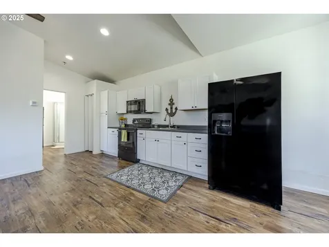 789 66th Street Springfield OR 97478