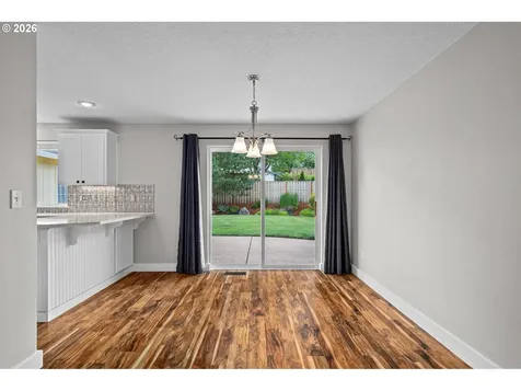 3220 N Knoll Drive Newberg OR 97132