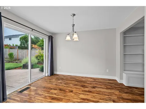 3220 N Knoll Drive Newberg OR 97132