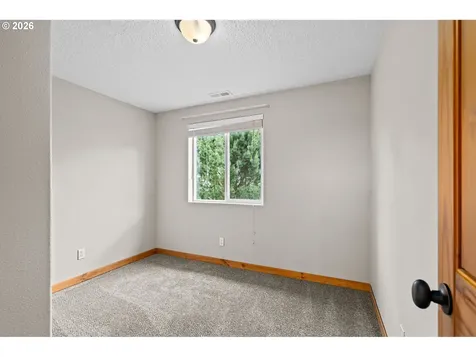 3220 N Knoll Drive Newberg OR 97132