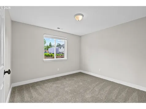 3220 N Knoll Drive Newberg OR 97132