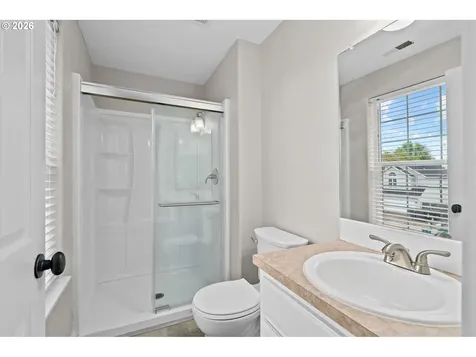 3220 N Knoll Drive Newberg OR 97132