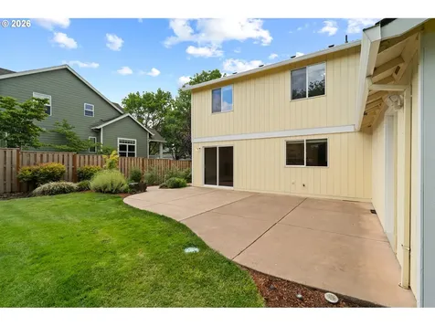 3220 N Knoll Drive Newberg OR 97132