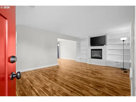 3220 N Knoll Drive Newberg OR 97132