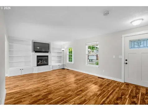 3220 N Knoll Drive Newberg OR 97132